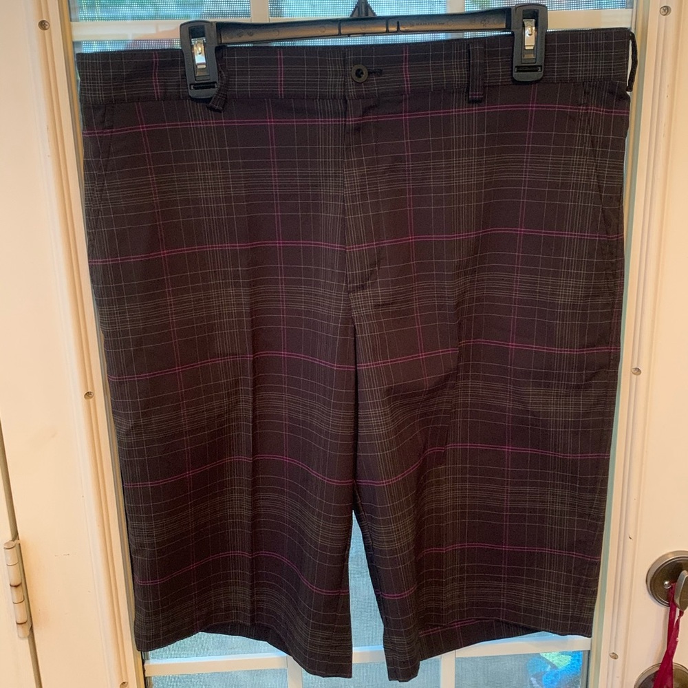 Men’s Nike Golf Shorts Size 35
